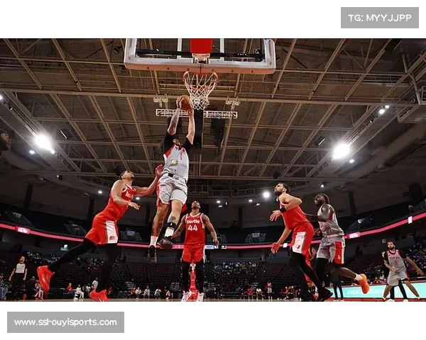 罗宾逊连续点抢前场篮板，尼克斯二次进攻斩获14分